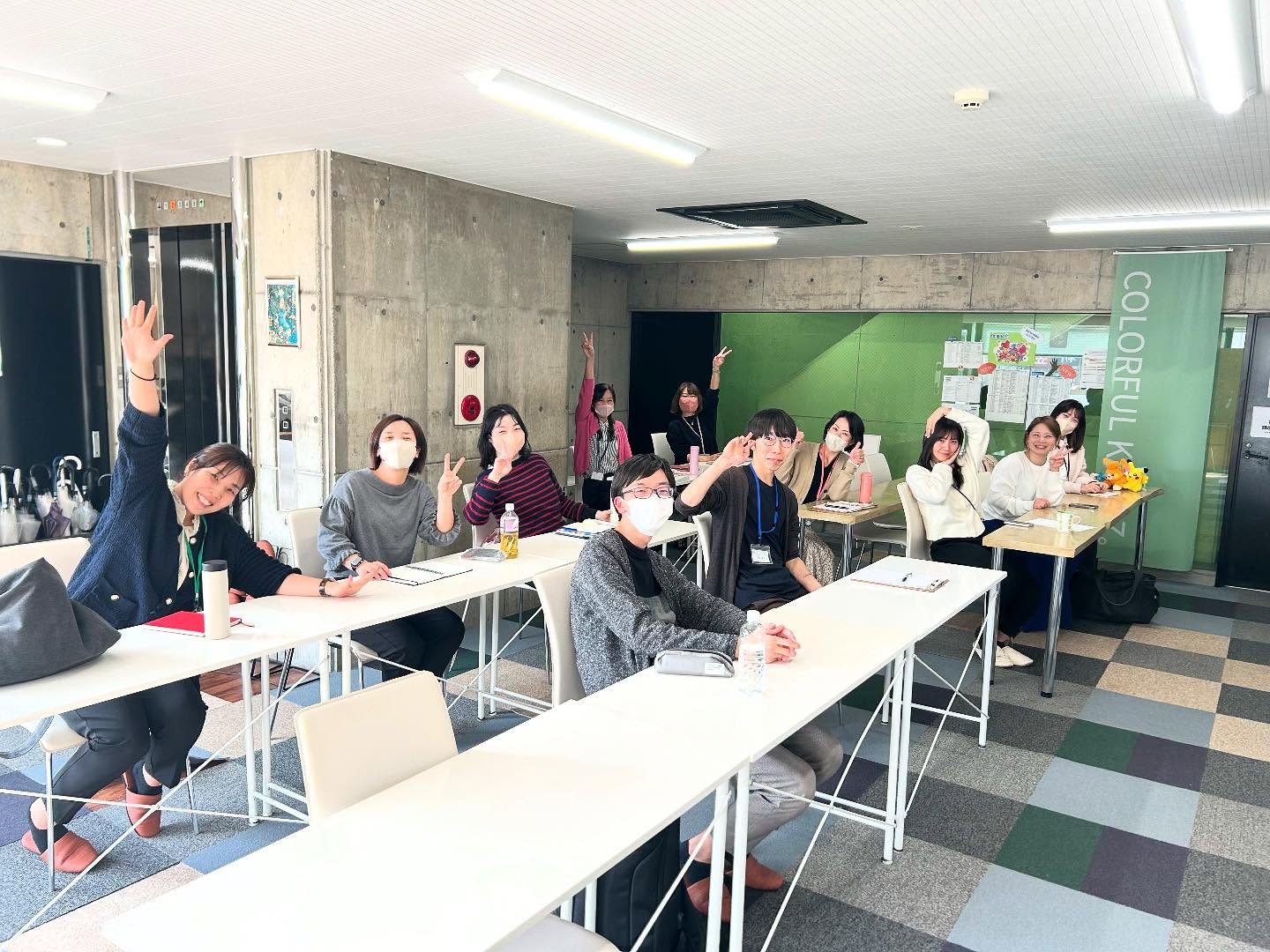 Read more about the article リワークスクール、ビジネススクール合同研修会！講師は植原スクール長です今後も研修会を定期的に行い、学びを深めつつ事業所間の交流も深めていきます#カラフル　#研修　#スタッフ